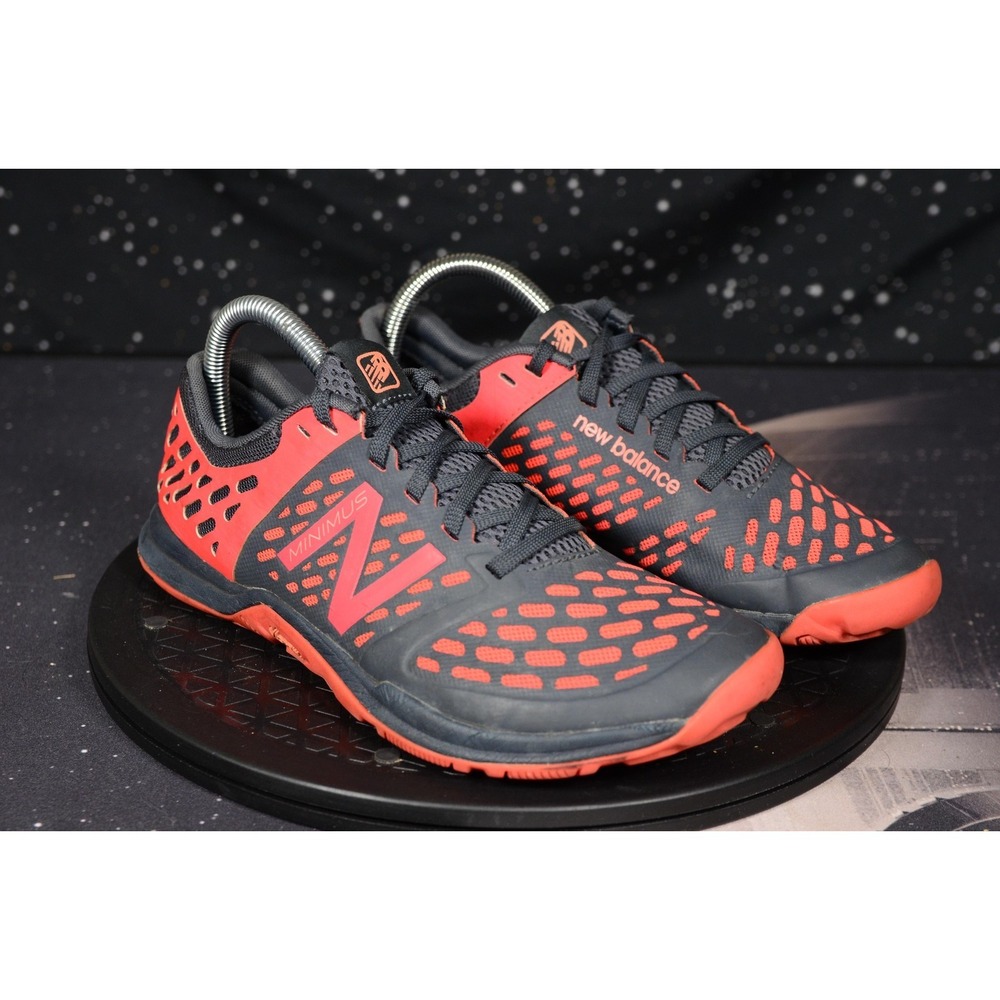 New Balance Minimus WX20 Shoes Womens Size‎ 8.5 Red Black Cross Training Vibram